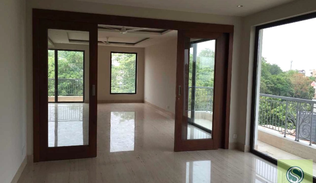 5 BHK Duplex Builder Floor Apartment on Sale in Jor Bagh, New Delhi