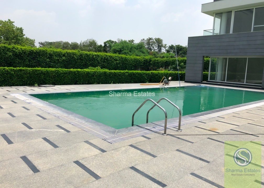 DLF Chattarpur Farmhouse on Sale