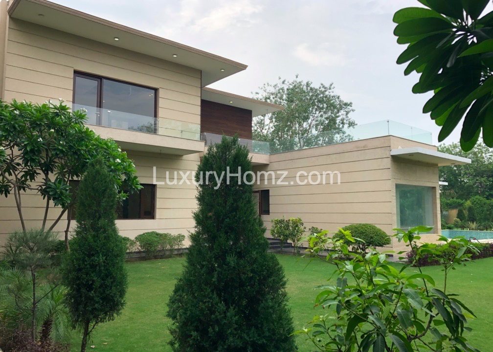 DLF Chattarpur Farmhouse New Delhi