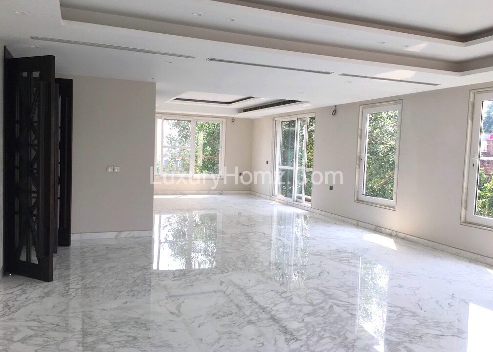 4-BHK-West-End-Colony-New-Delhi