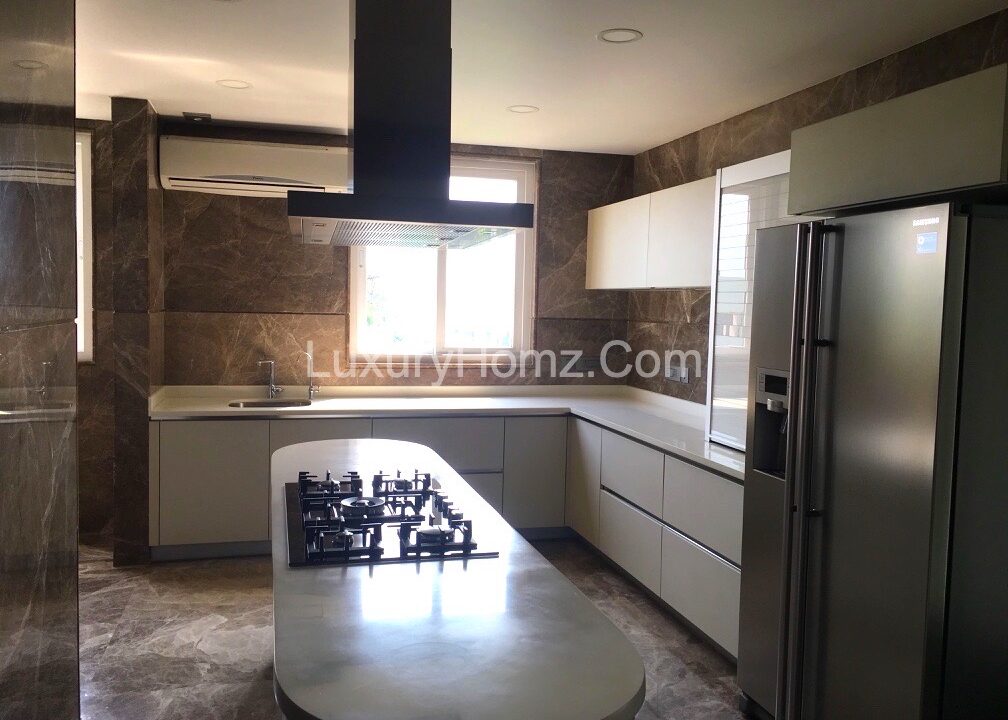 4-BHK-West-End-Colony-New-Delhi