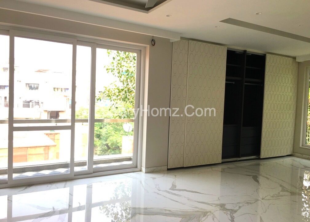 4-BHK-West-End-Colony-New-Delhi
