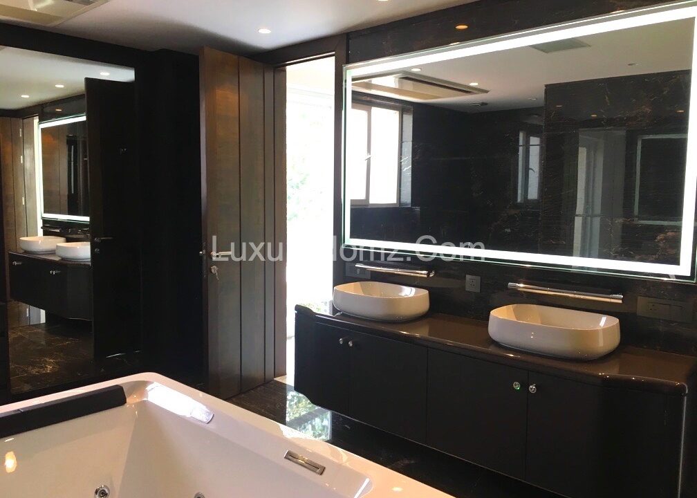 4-BHK-West-End-Colony-New-Delhi