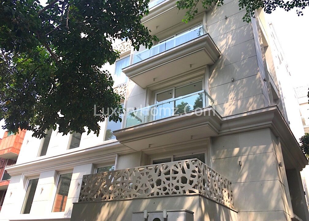 4-BHK-West-End-Colony-New-Delhi