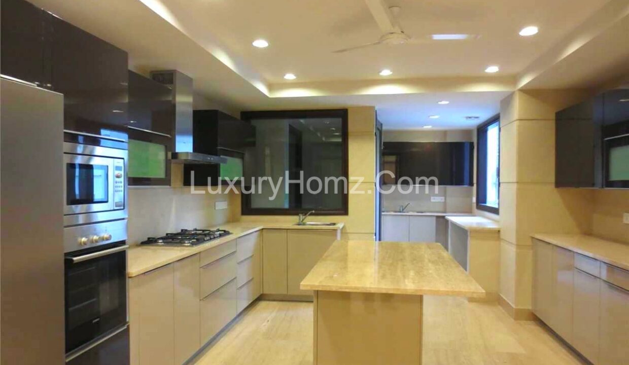 4-BHK-First-Floor-Resale-West-End-Colony-Delhi