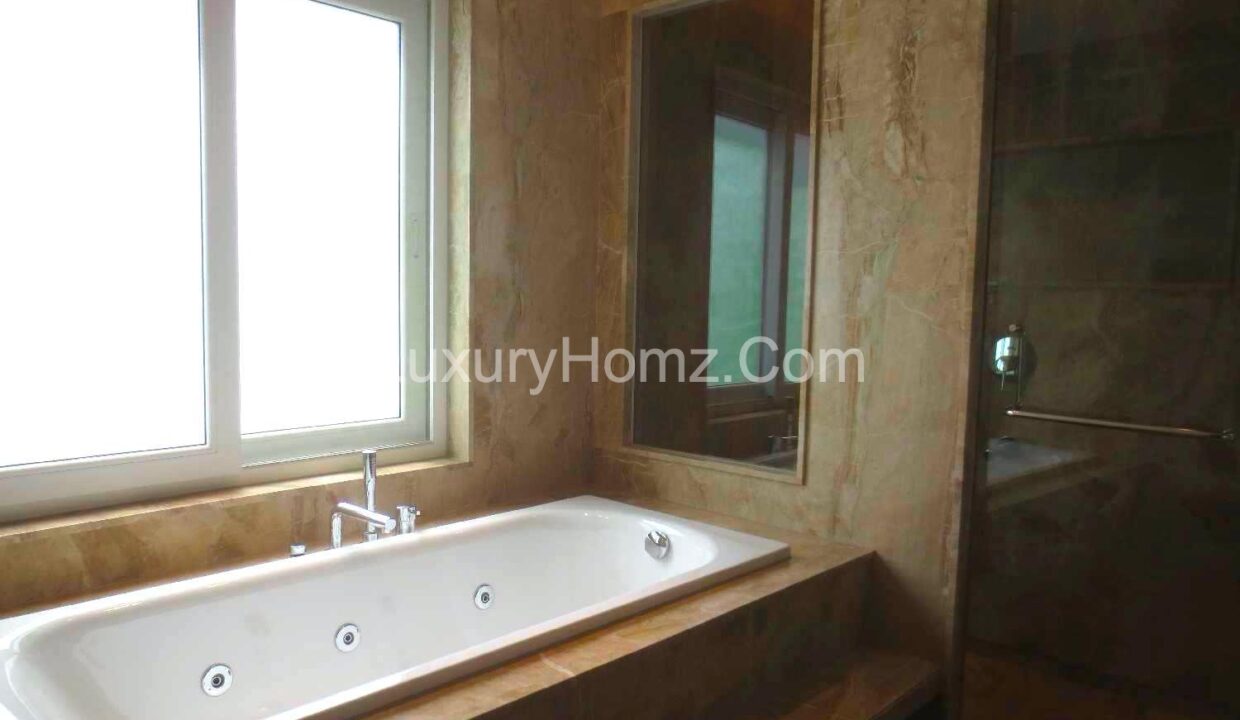 4-BHK-First-Floor-Resale-West-End-Colony-Delhi