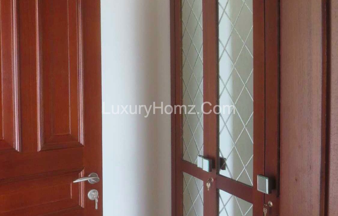 4-BHK-First-Floor-Resale-West-End-Colony-Delhi