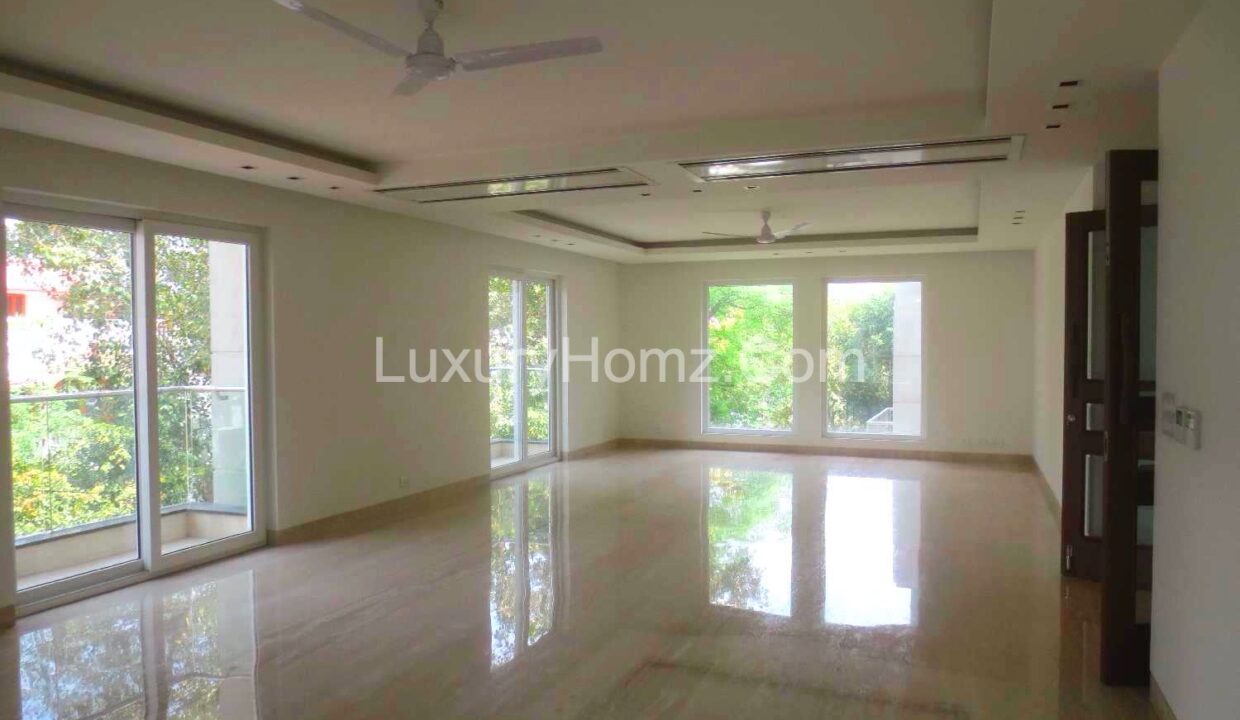 4-BHK-First-Floor-Resale-West-End-Colony-Delhi