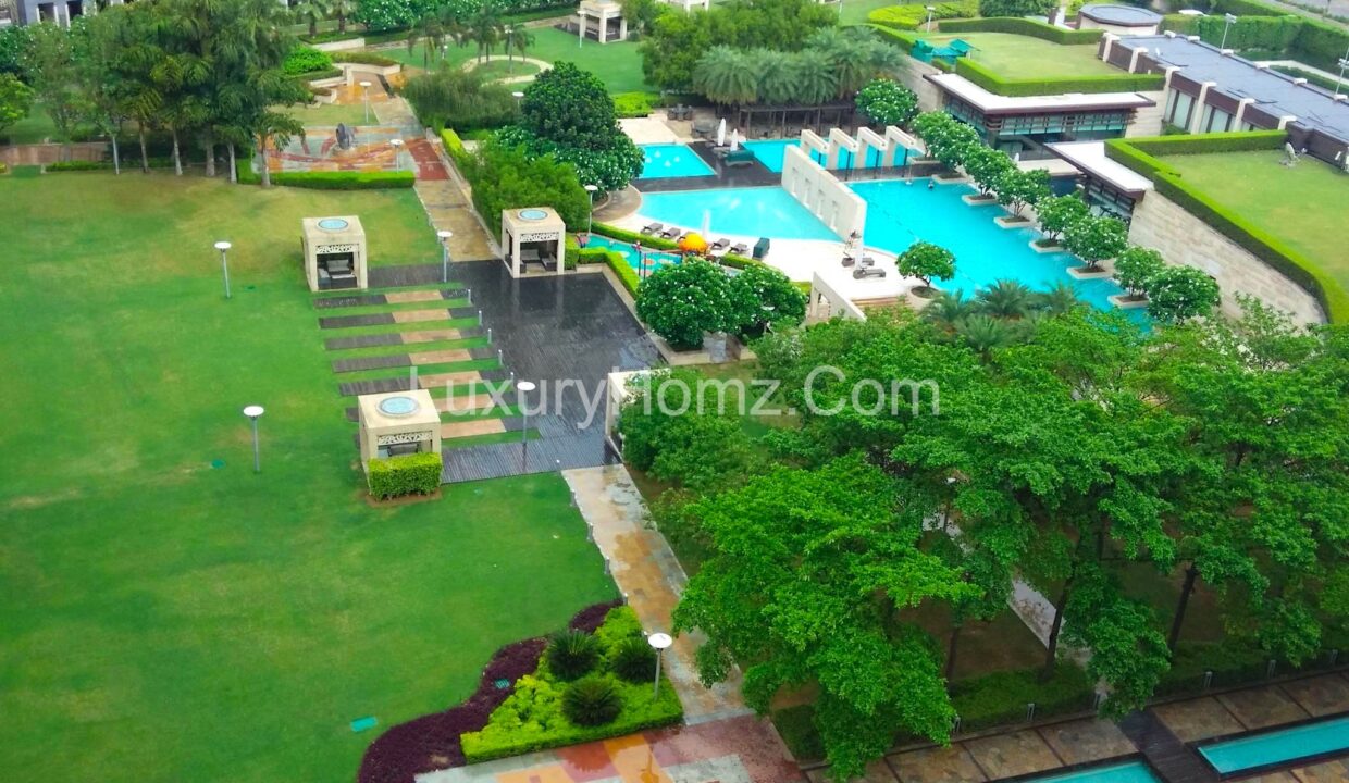 DLF-Aralias-DLF-Phase-5-Sector-42-Golf-Course-Road-Gurgaon