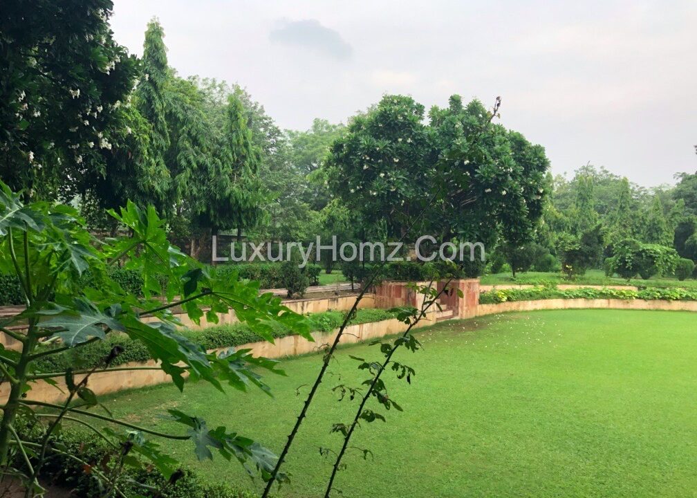 Farm-House-For-Sale-Pushpanjali-Farms-Delhi