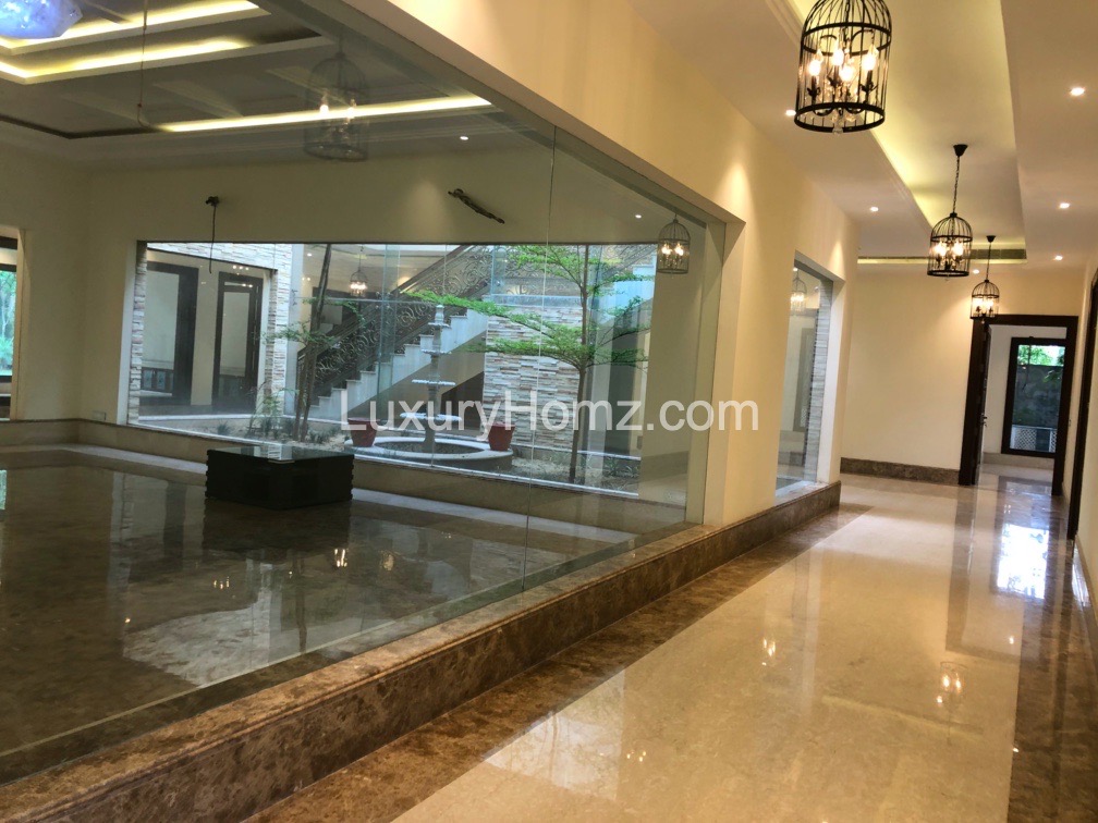 6 BHK Ultra Modern Luxury Farmhouse For Sale at Shivji Marg, Westend Greens Farms, Rajokri, New Delhi