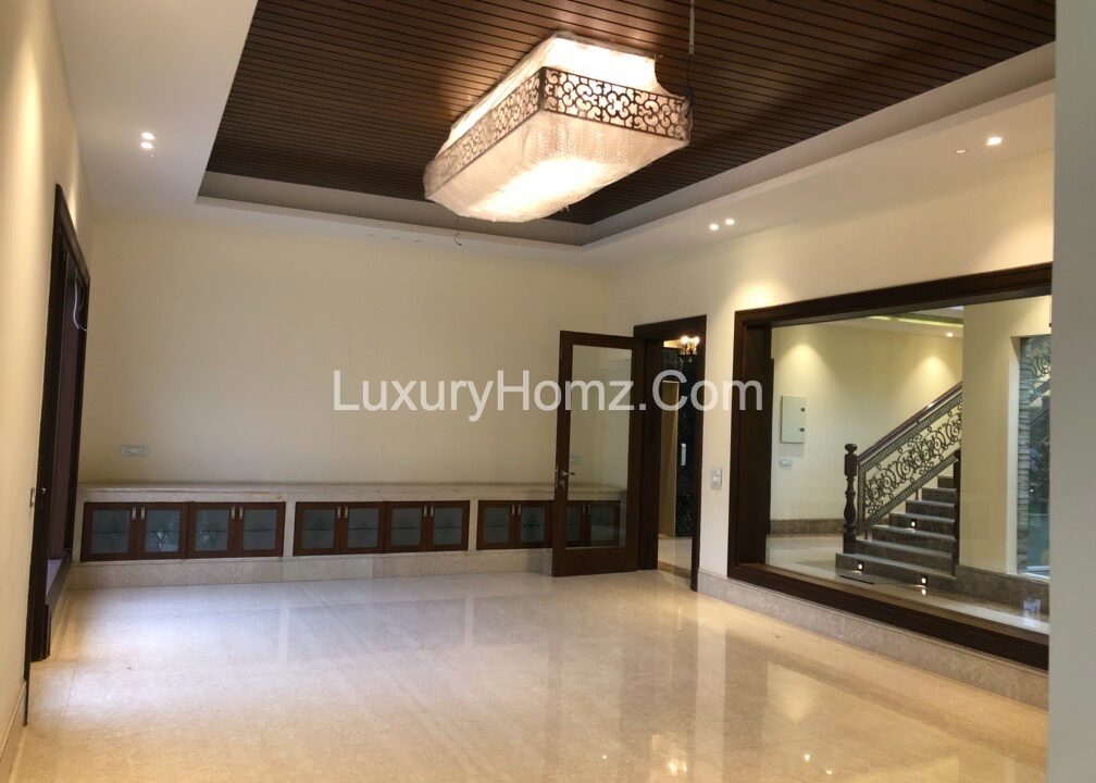 6-BHK-Royal-Ultra-Modern-Farm-House-Sale-Shivji-Marg-Westend-Greens-New-Delhi