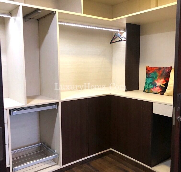 4-BHK-Furnished-Residential-Apartment-Rent-The-Magnolias-DLF-Phase-5-DLF-Sector-42-Gurgaon-Haryana